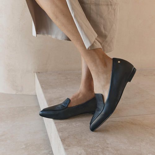 Faye Black Reptile Emboss