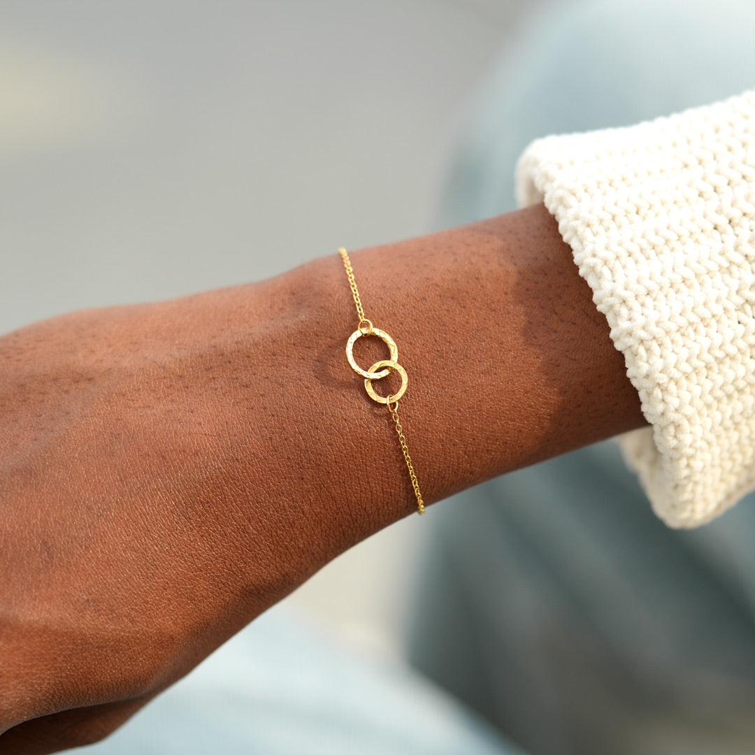 Two Bodies One Soul Hammered Interlocking Bracelet