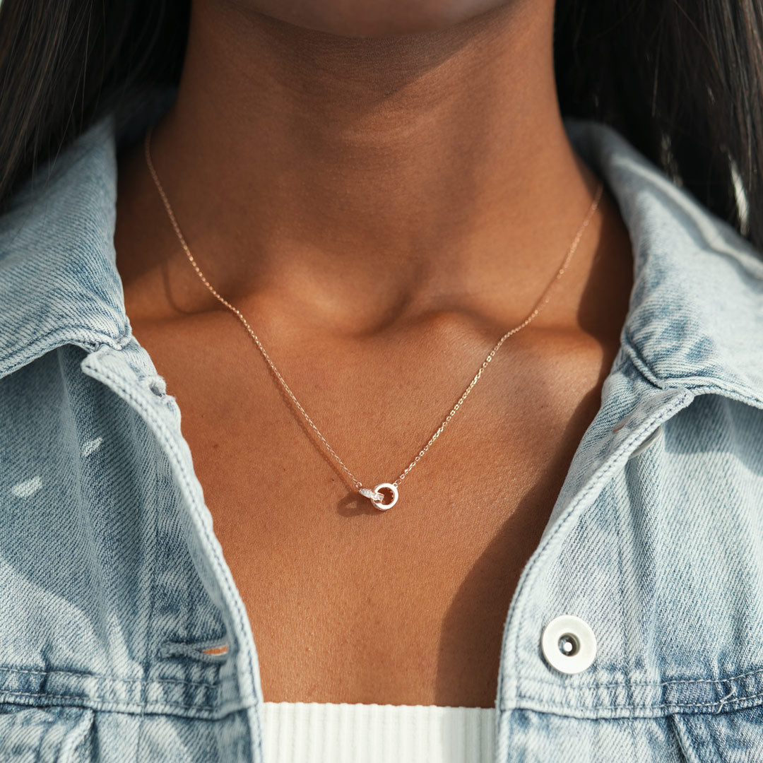 A Special Bond Linking Necklace